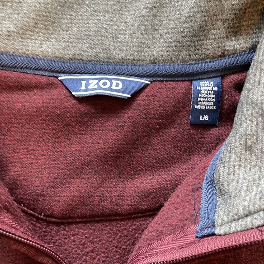 Izod quarter zip maroon sweater. 100% poly. Men's L. Like new condition. Sharp! - Picture 6 of 6